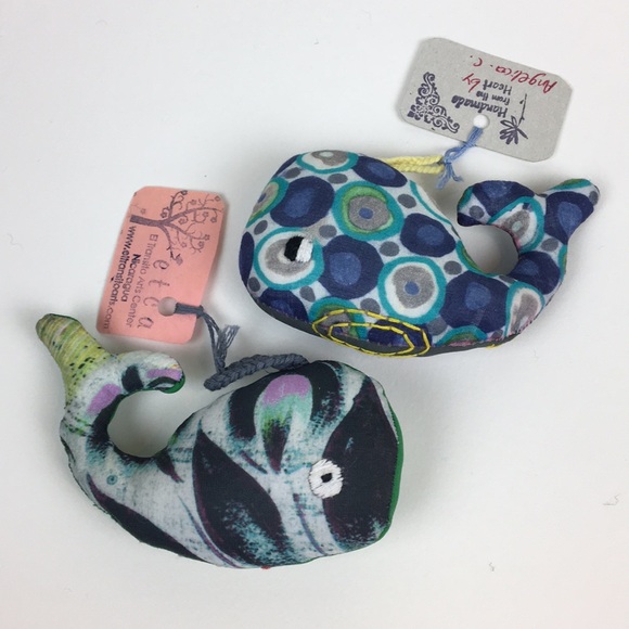 One handmade whale 🐳 keychain ornament - Picture 4 of 5